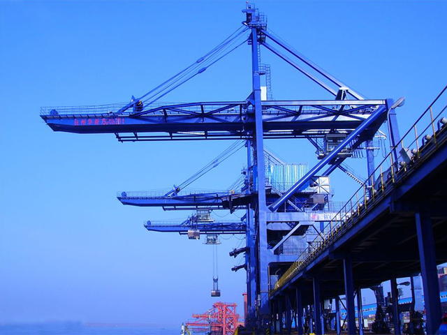 橋式抓斗式裝船機