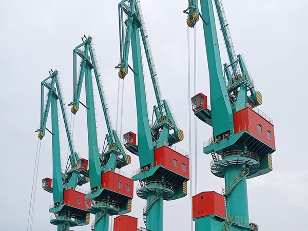 輪胎式門座起重機