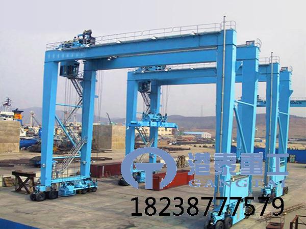 關(guān)于提升輪胎式龍門吊旋轉(zhuǎn)靈活性的方法